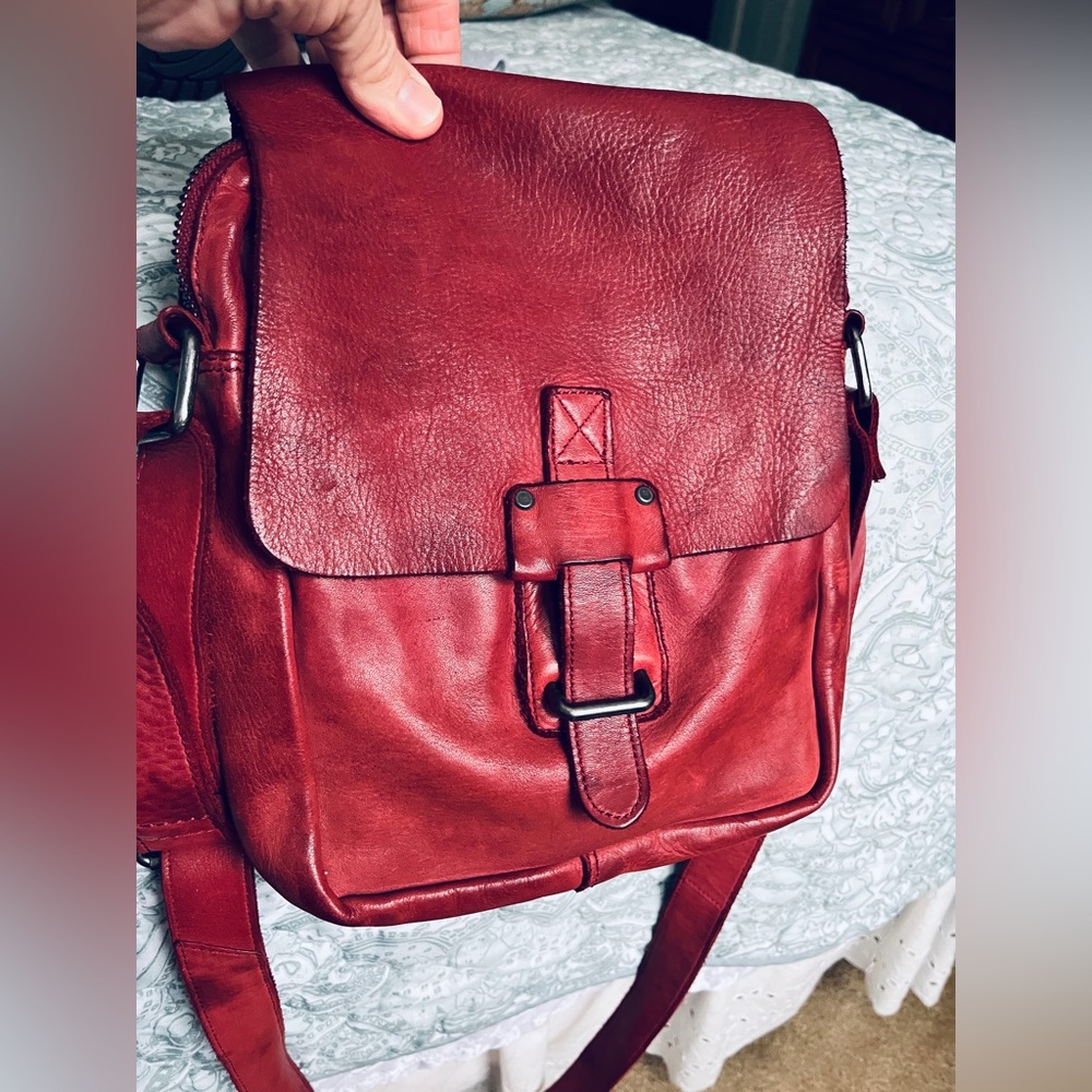 Harbour 2nd Burgundy Leather Crossbody Naturally Distressed Boho Core Bag